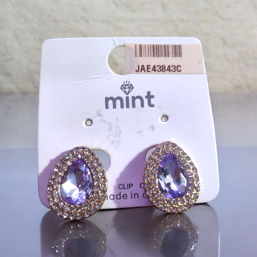 Free 🎉 with Purchase!!  Mint - Purple And and Gold Tone Teardrop Earrings
